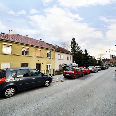 Block Apartment Maks Zagreb Exteriör bild