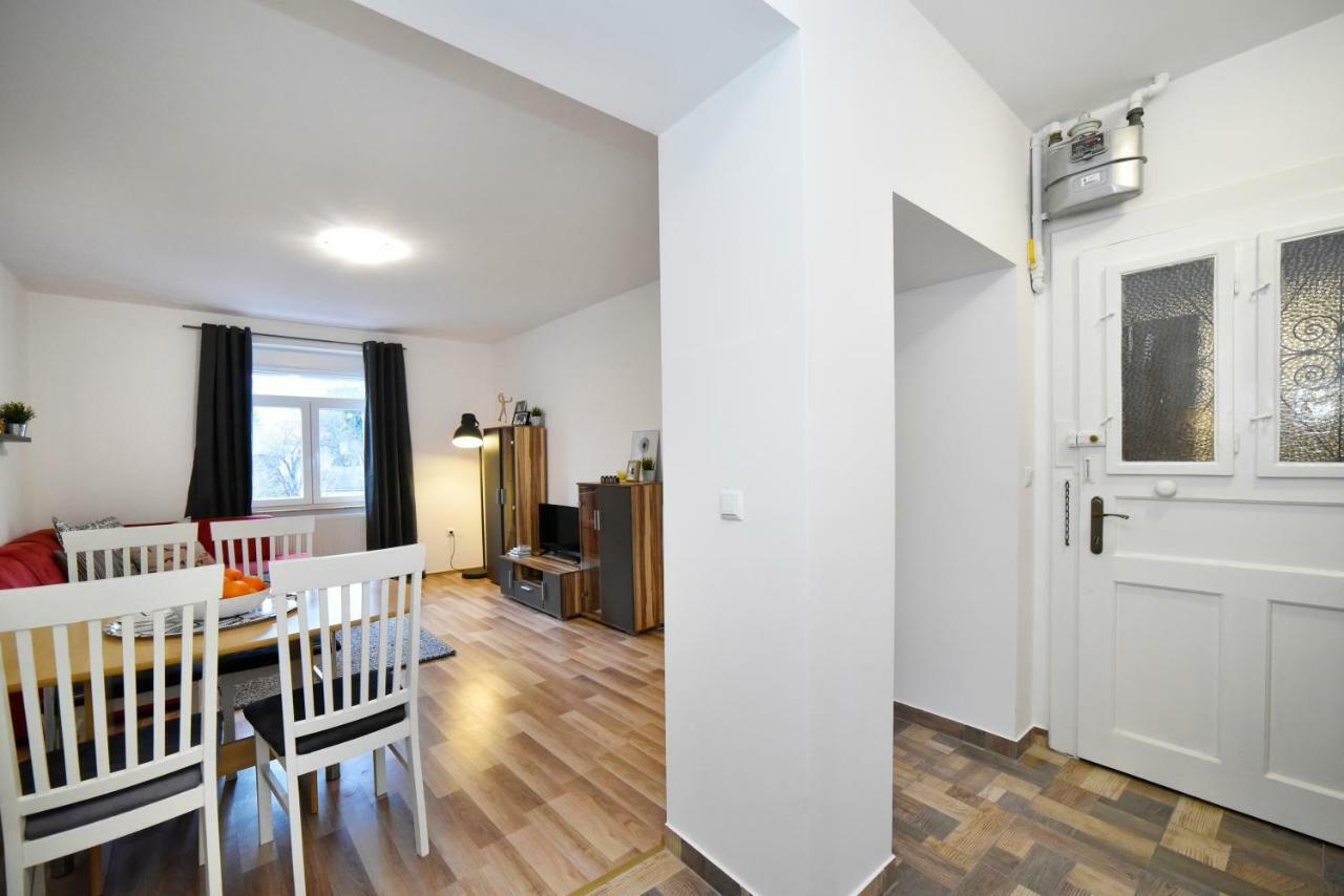 Block Apartment Maks Zagreb Exteriör bild